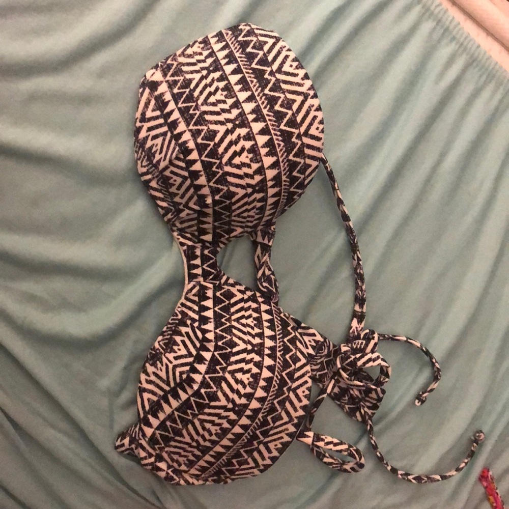 Bikini top black and white